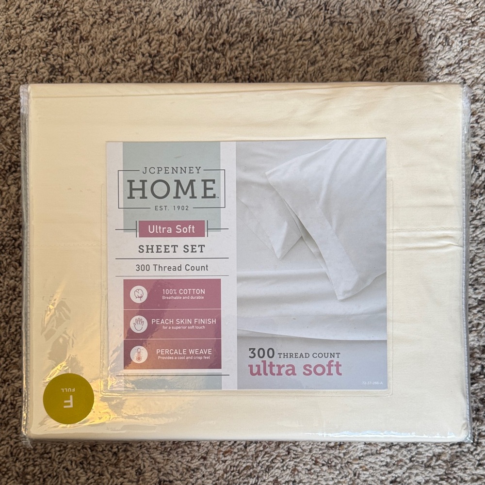 NWT JCPenney Ultra Soft Sheet Set in Cream